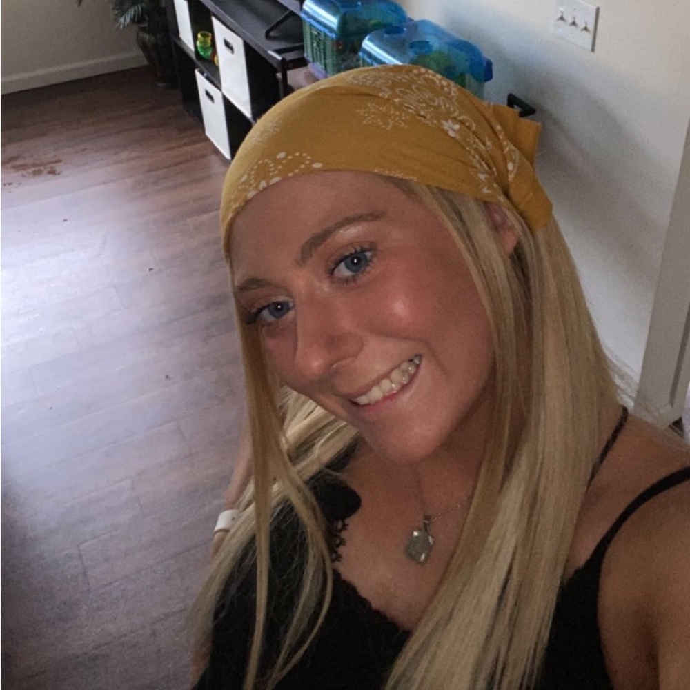 Meet your Posher, Andie